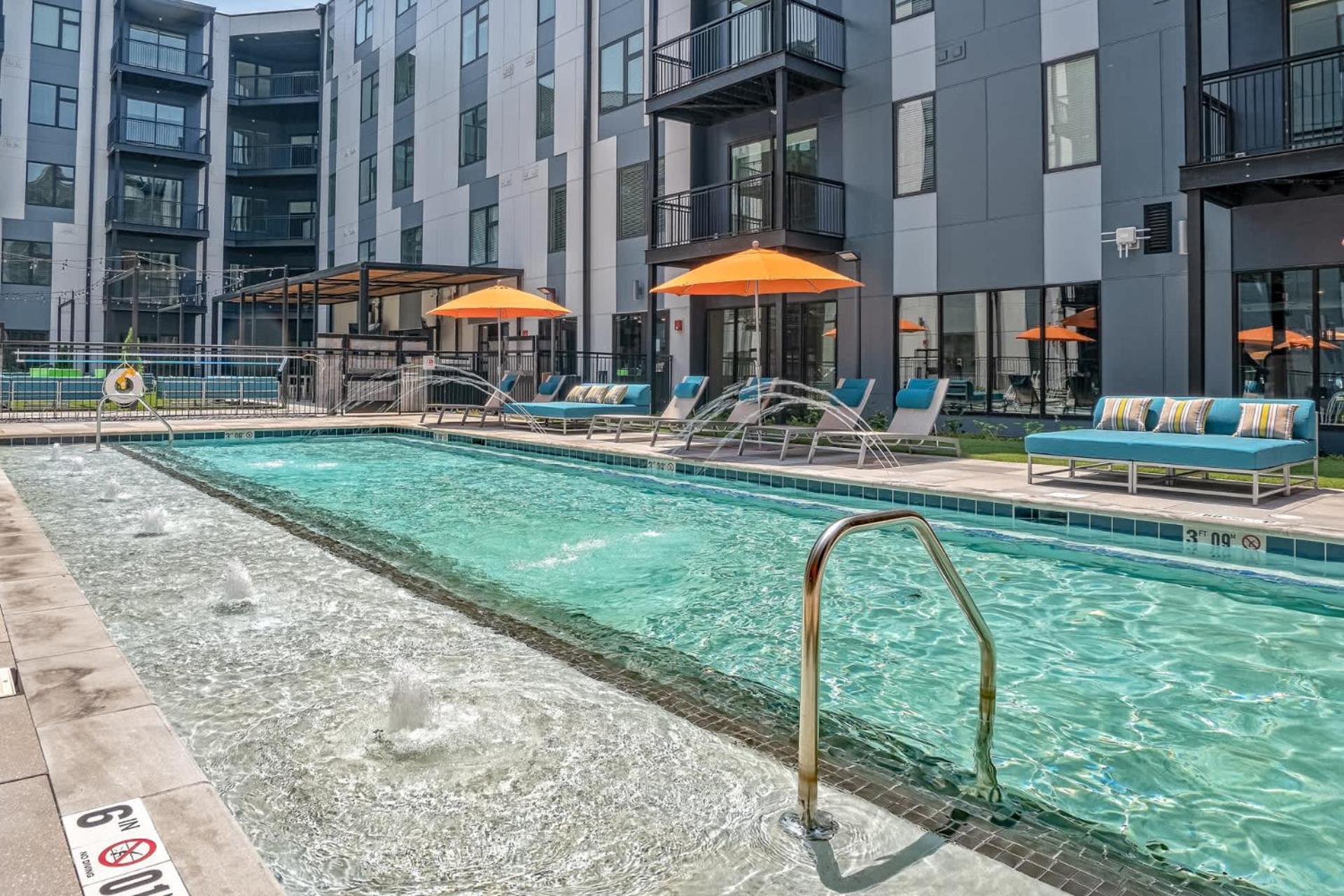 Stunning Nulu 1Br Cozysuites 03 Louisville Exterior photo